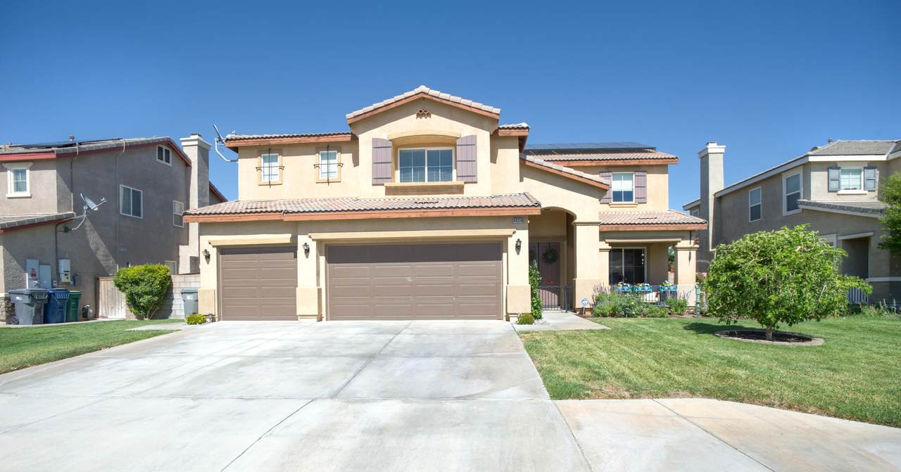 44318 48th Street - Photo 1