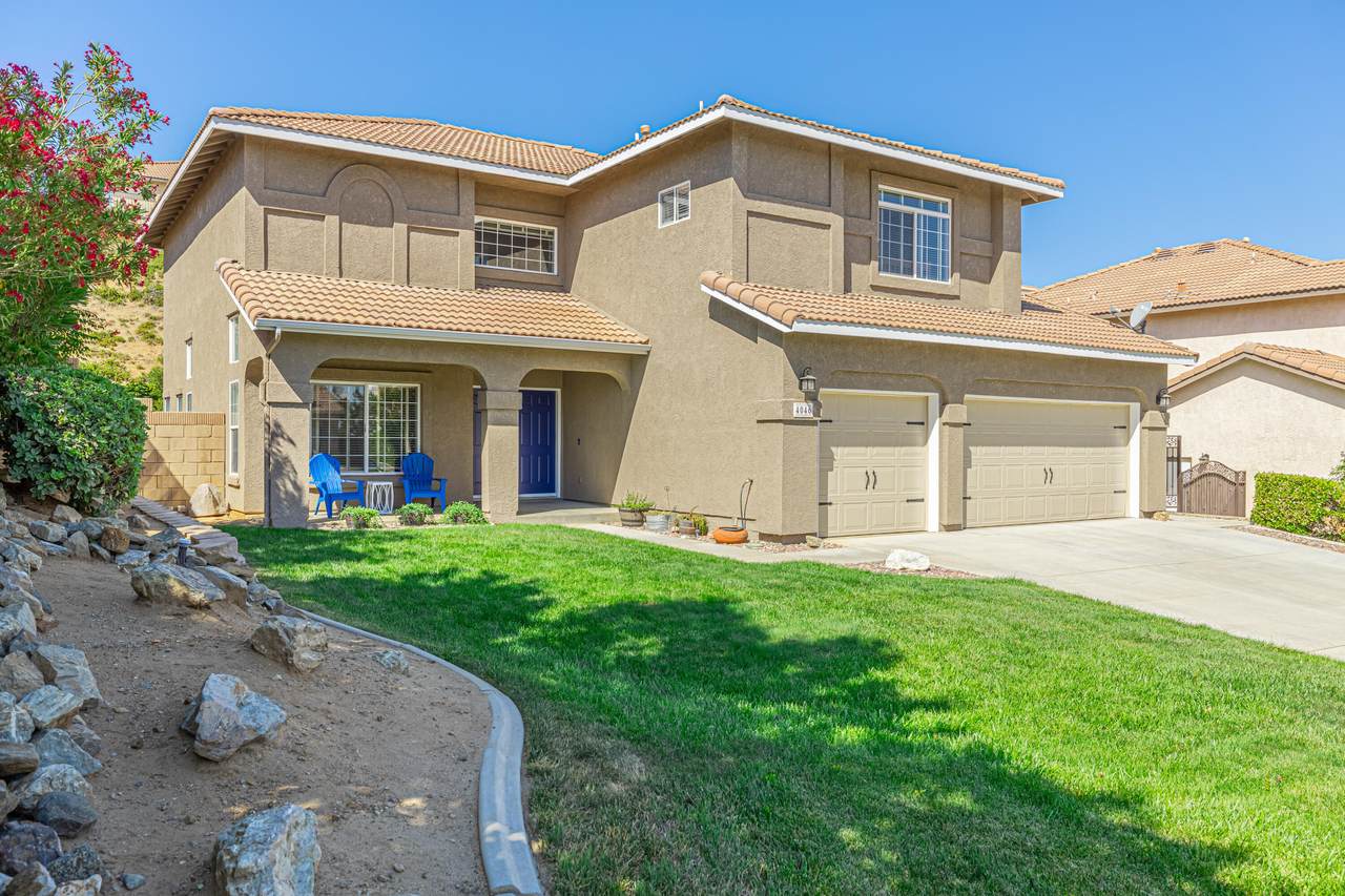 4046 Sungate Drive - Photo 1