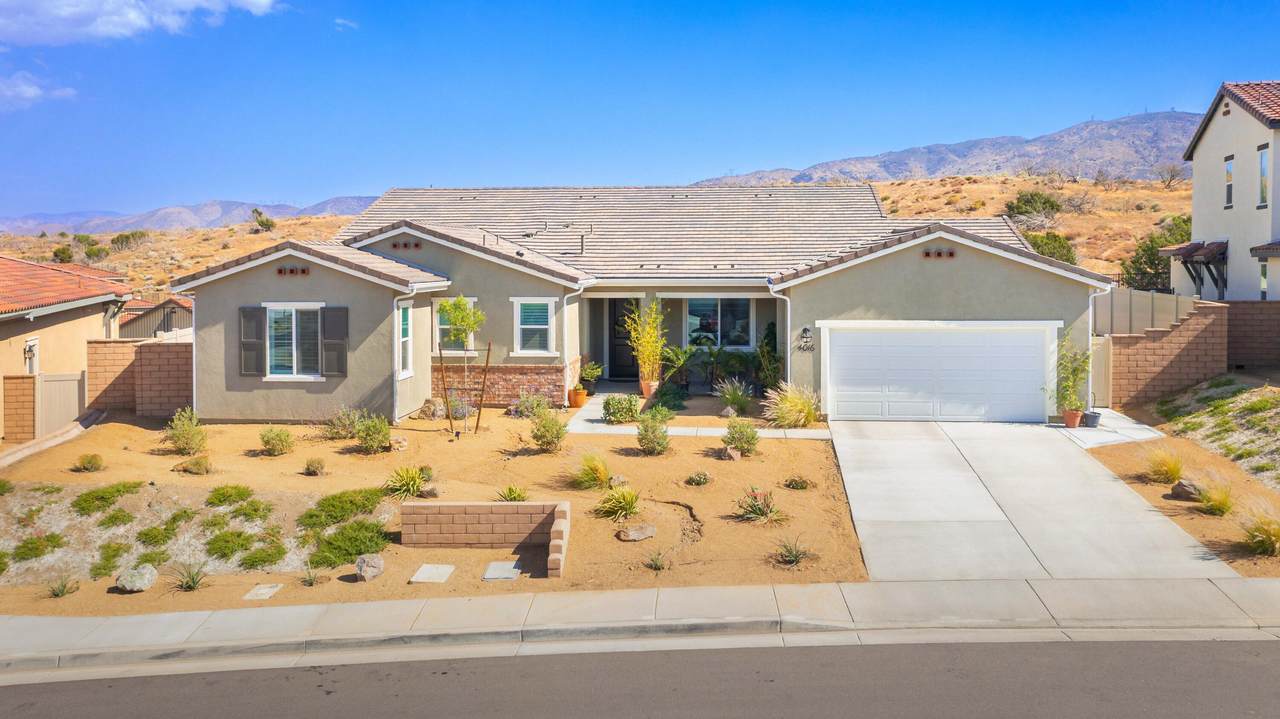 4016 Bridle Court - Photo 1