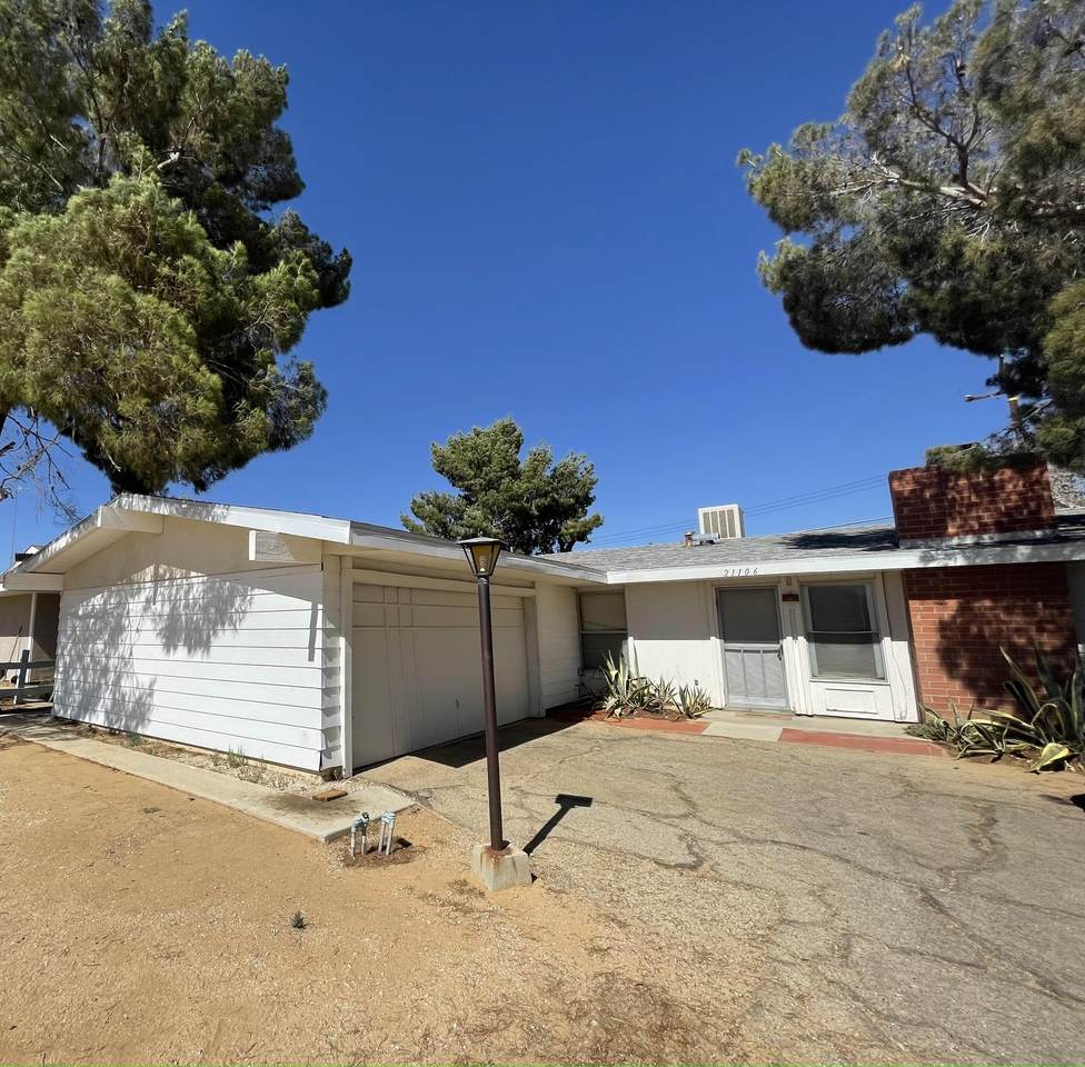 21106 78th Street - Photo 1