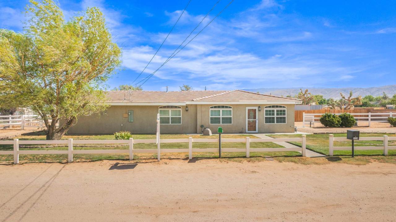 5050 Avenue K8 - Photo 1