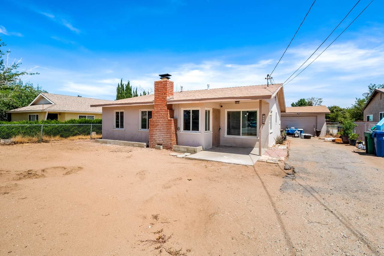 5237 Ave L8 - Photo 1