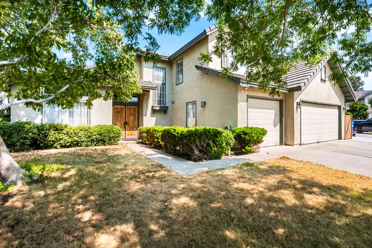 39514 Avenir Court - Photo 1