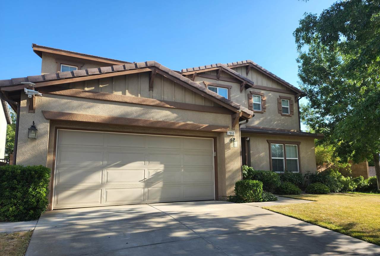 2060 Krystal Avenue - Photo 1