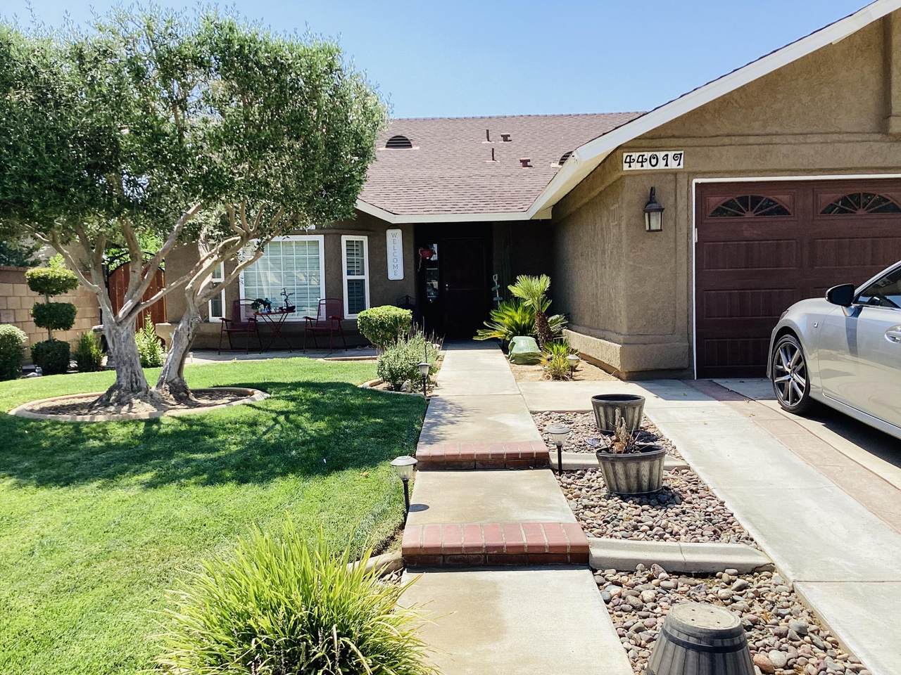 44017 11th Street - Photo 1