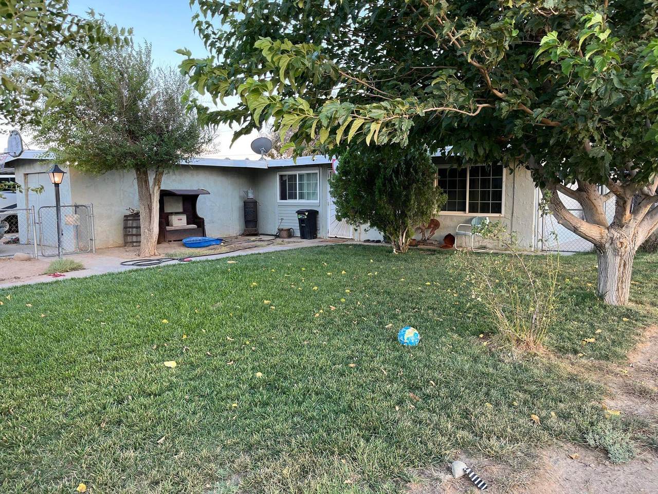 8612 Peach Avenue - Photo 1
