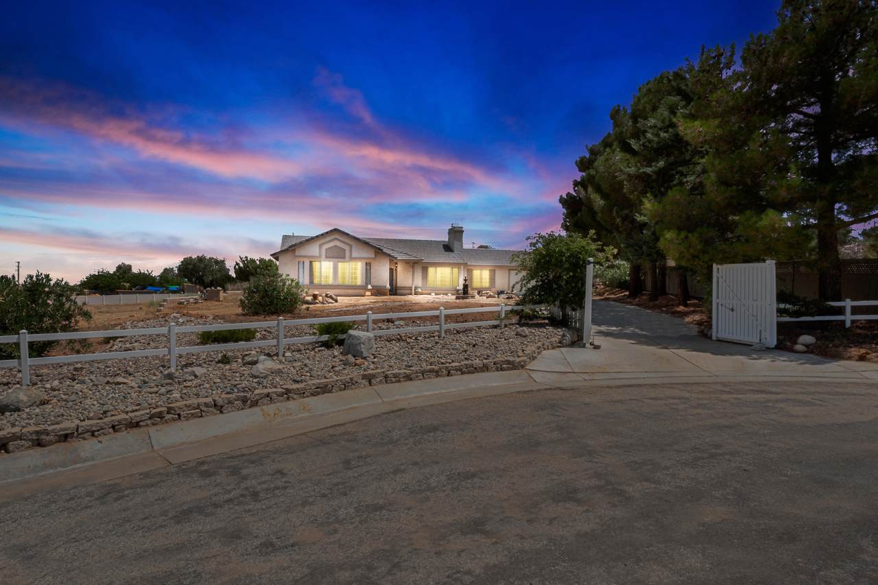 32704 Peach Tree Lane - Photo 1