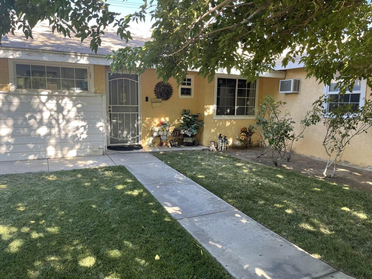 45422 Rodin Avenue - Photo 1