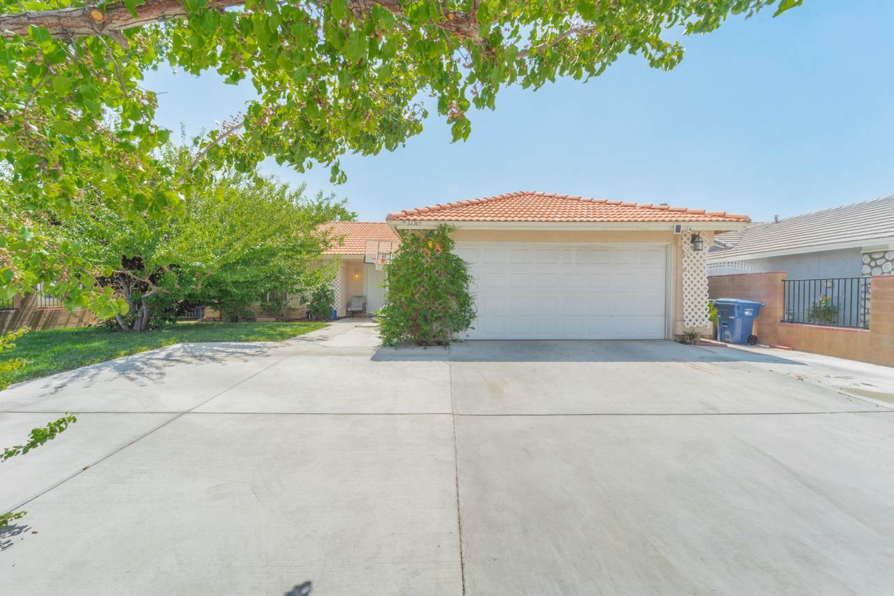 37365 Sheffield Drive - Photo 1