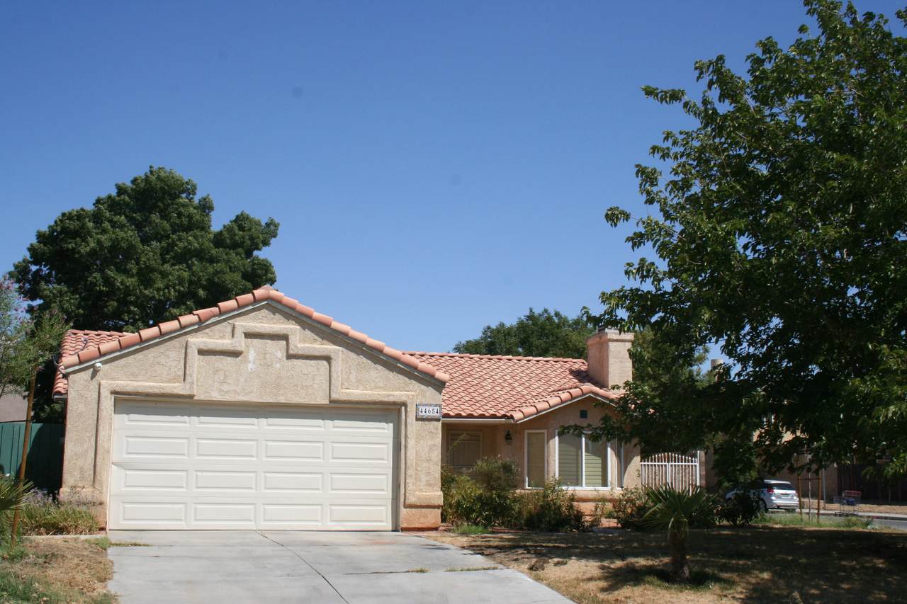 44654 26th St Street - Photo 1