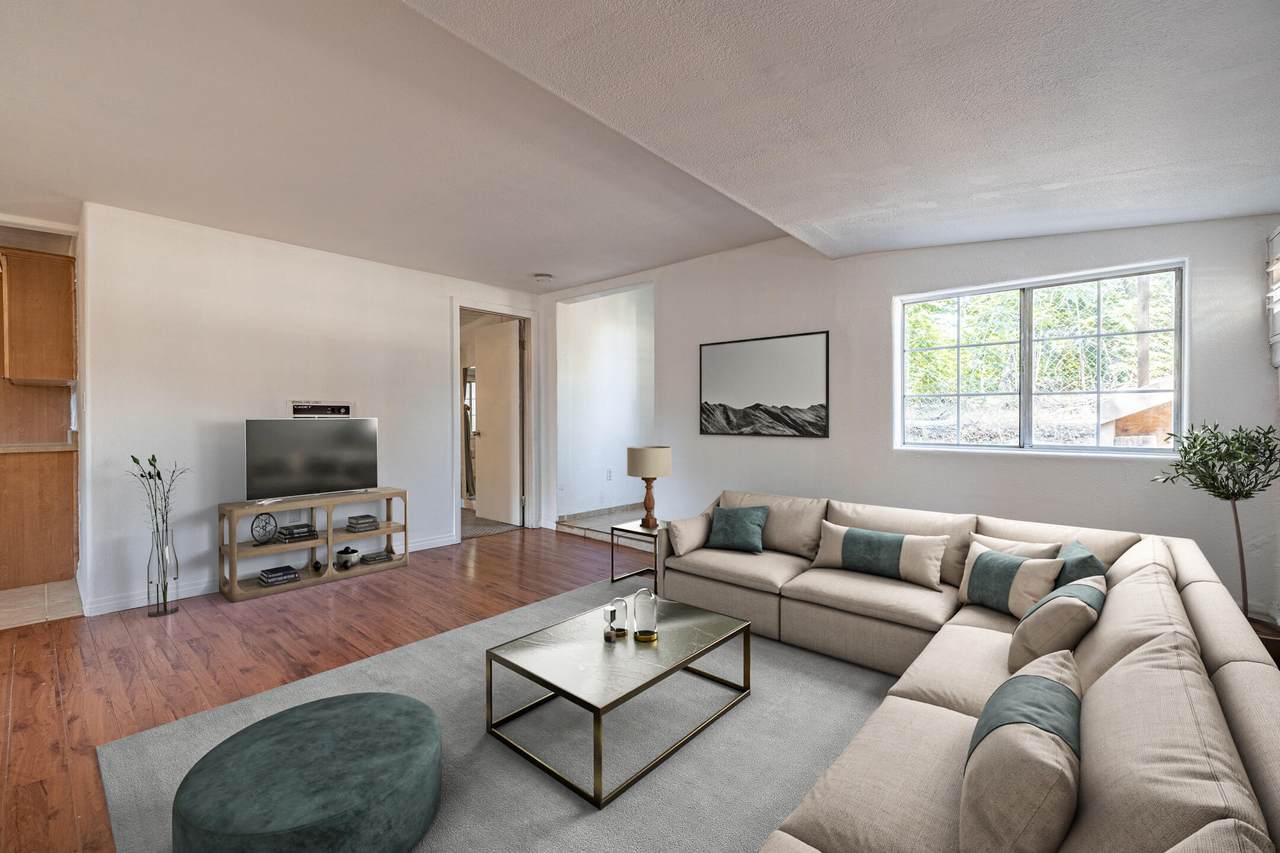 13111 Sierra Highway - Photo 1