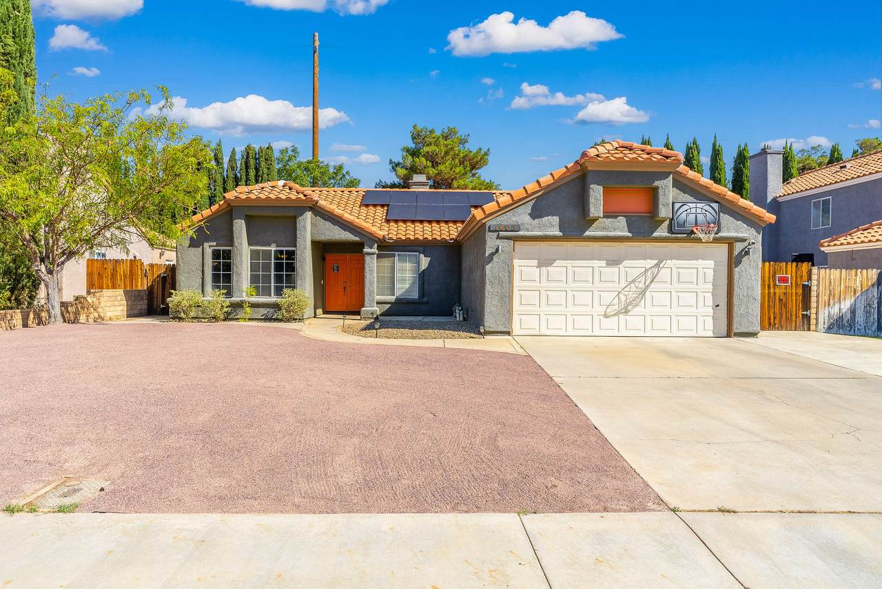 1603 Windsor Place - Photo 1