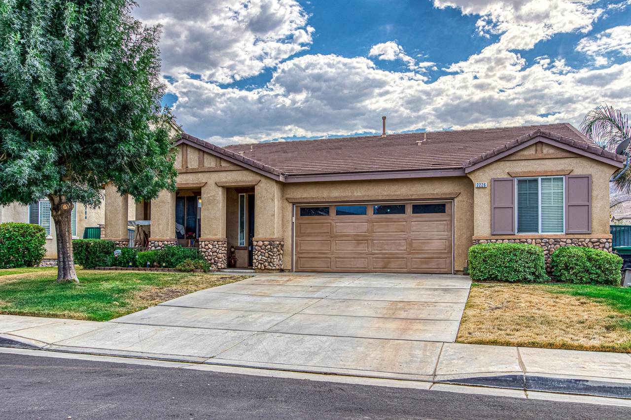 2226 Thorncroft Circle - Photo 1