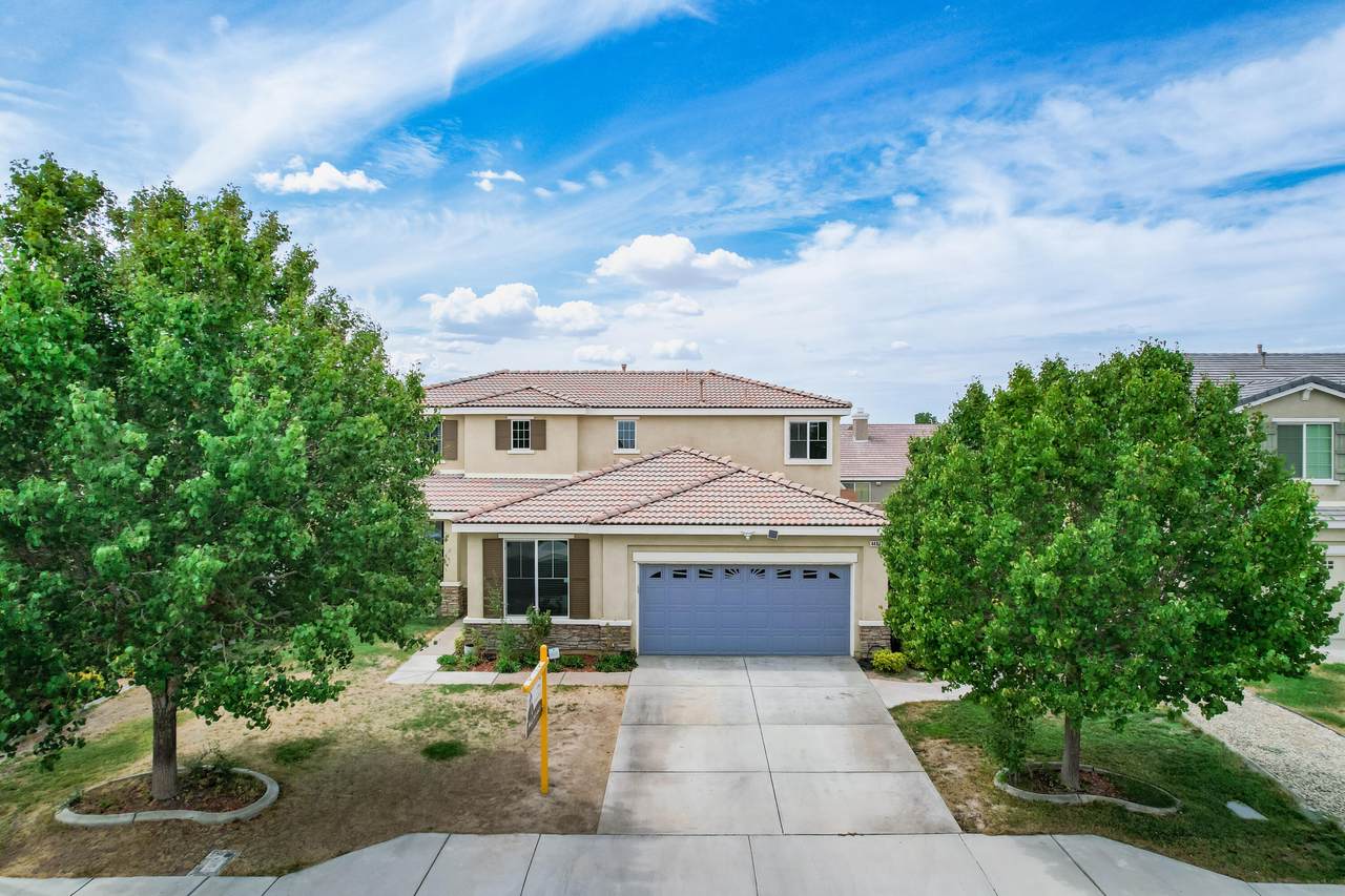 44831 Dusty Road - Photo 1