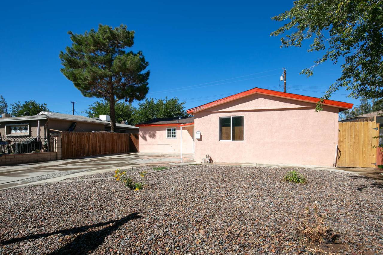37853 11th Street - Photo 1
