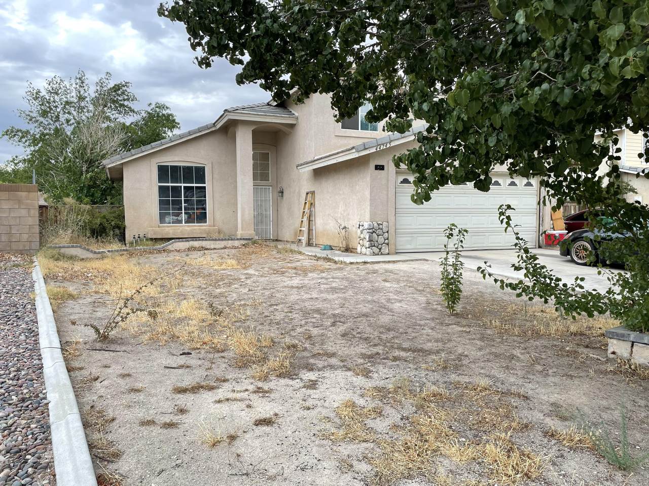 44745 Overland Avenue - Photo 1