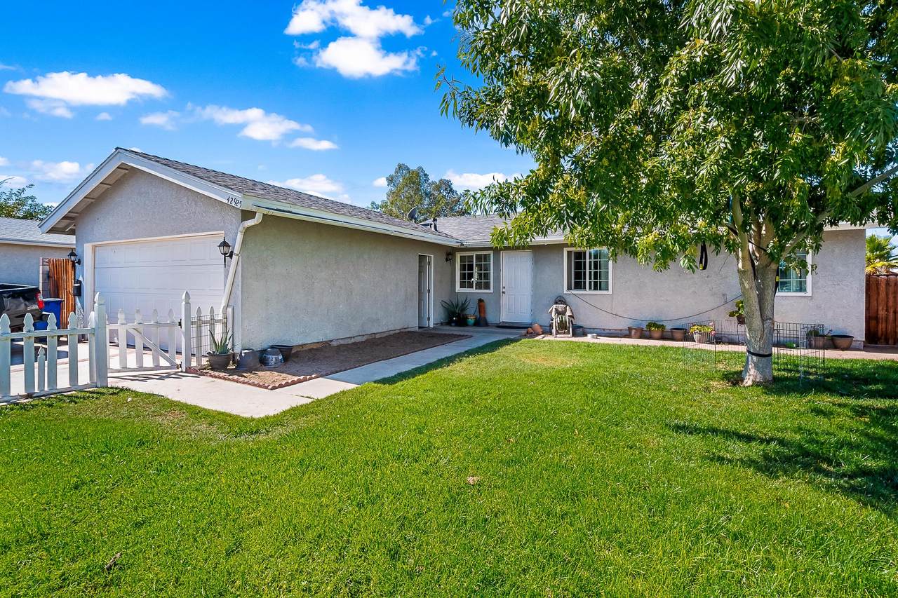 42925 38th Street - Photo 1