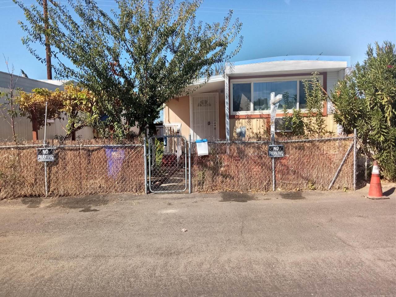 2059 Avenue I - Photo 1