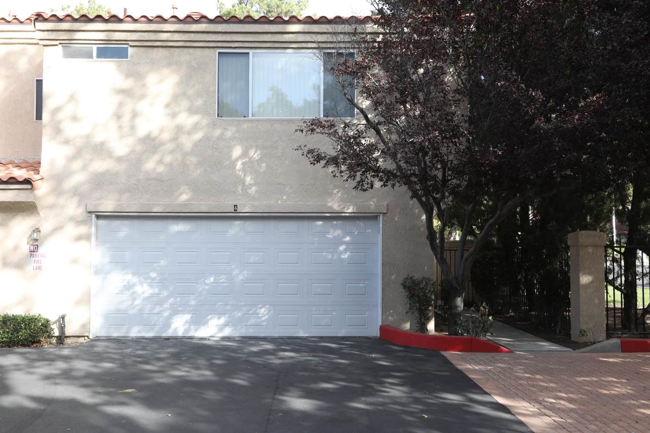43405 30th Street - Photo 1