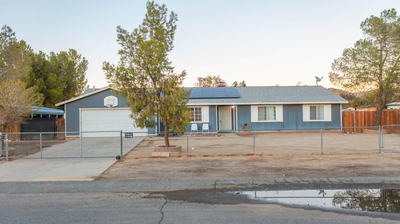 17105 Queensglen Avenue - Photo 1