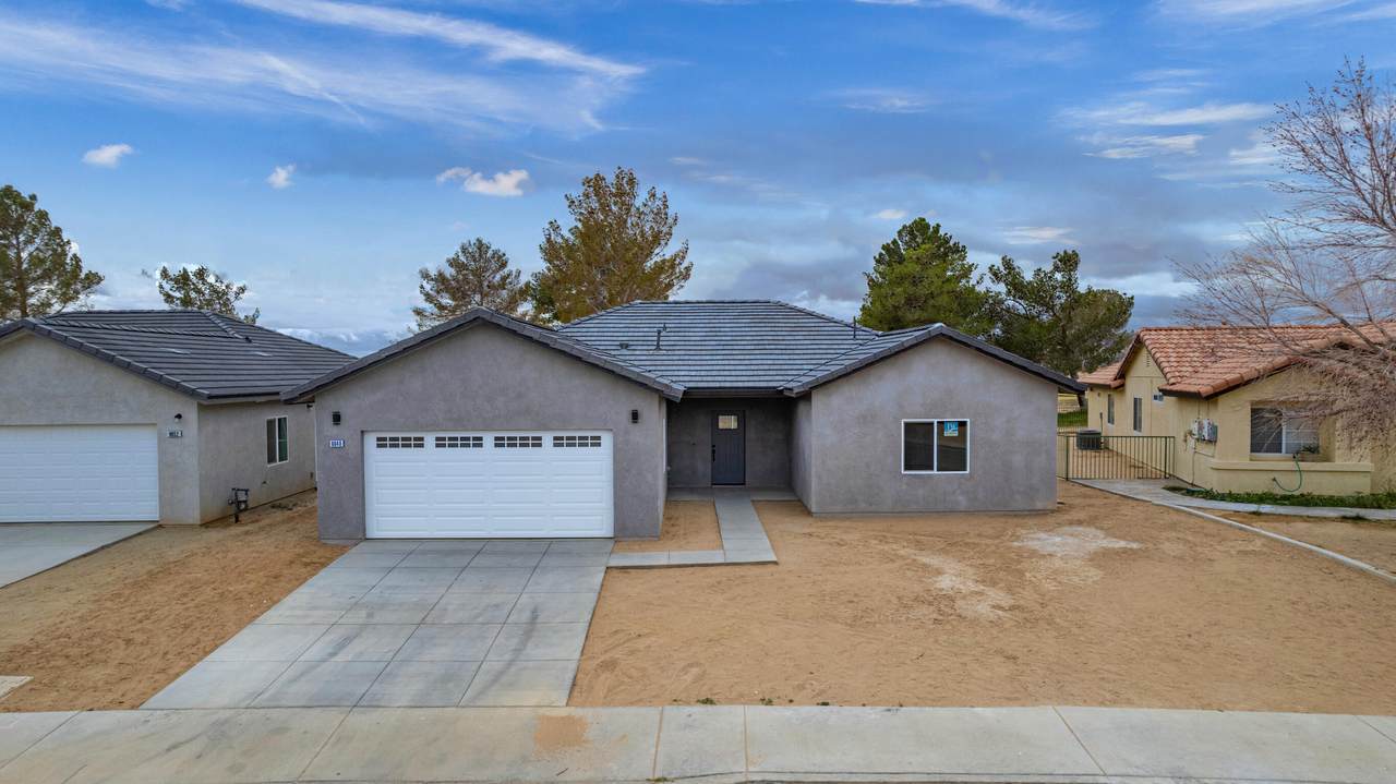 9640 Village Parkway - Photo 1
