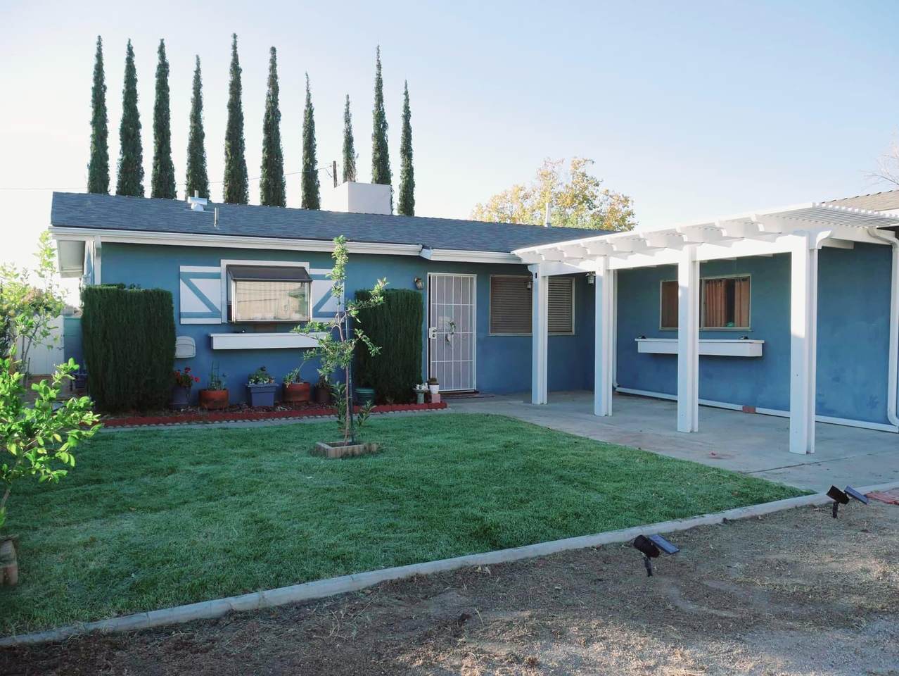 43819 12th Street - Photo 1