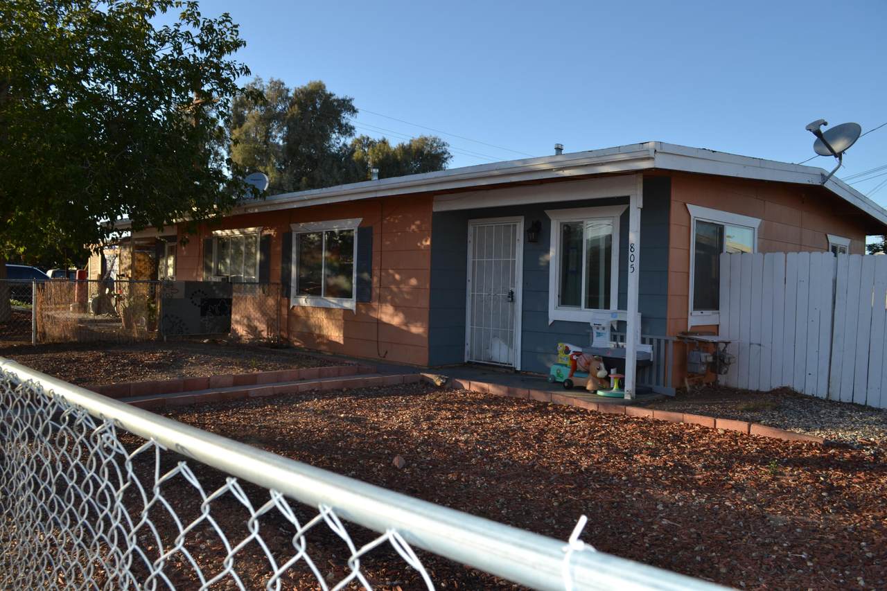 803 Avenue Q - Photo 1