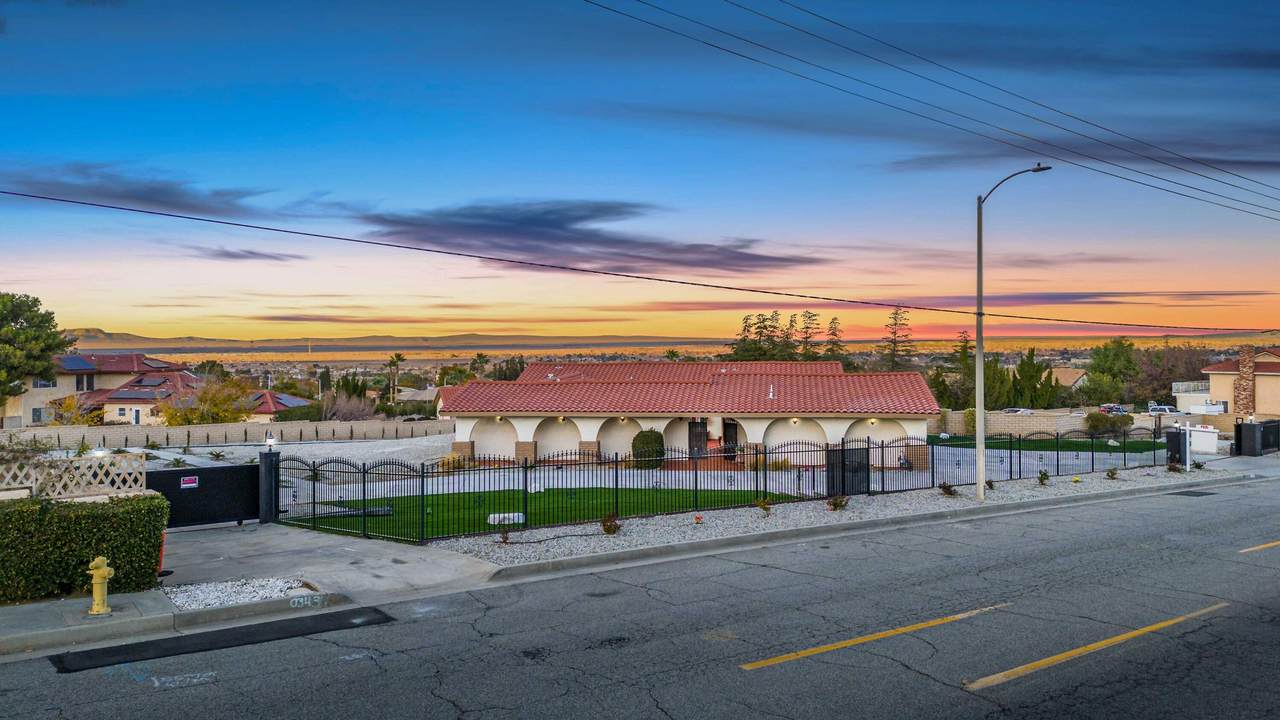 6309 Ave M8 - Photo 1