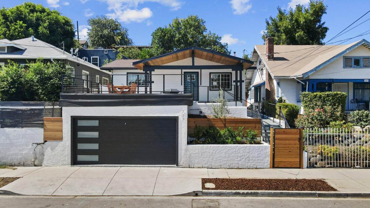 707 Ave 54 - Photo 1