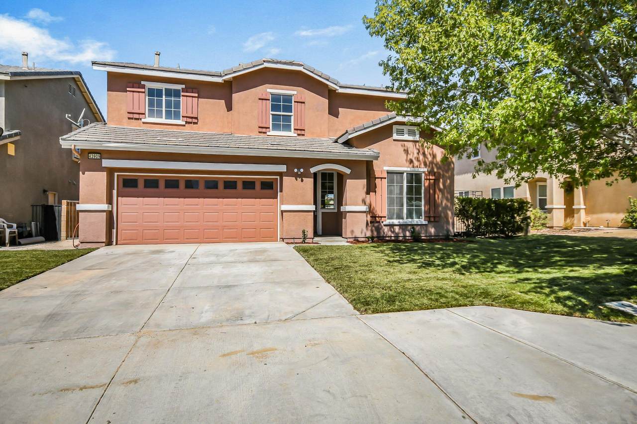 43909 Moccasin Place - Photo 1