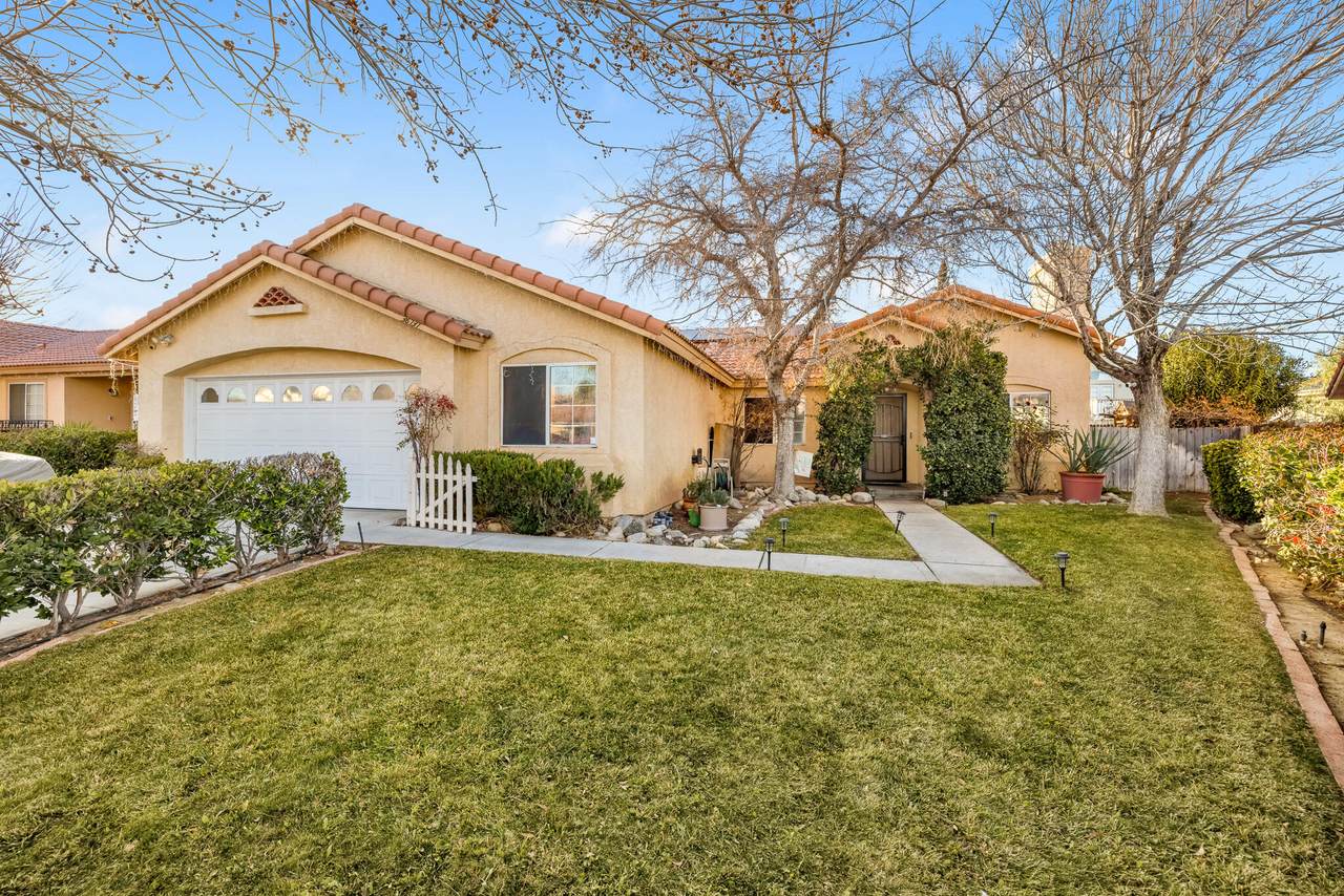 36737 Silverspur Lane - Photo 1