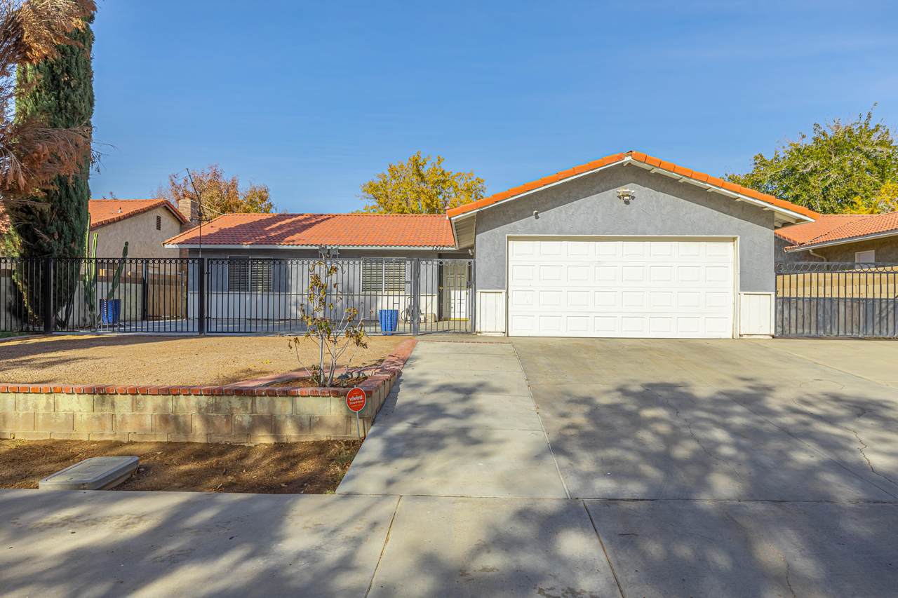 1217 Lincoln Avenue - Photo 1