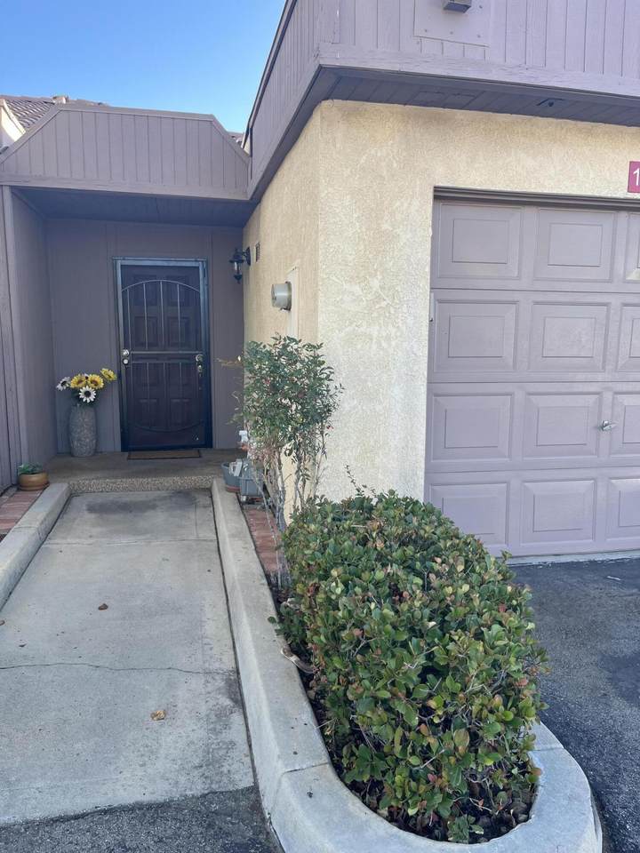43334 32nd Street - Photo 1