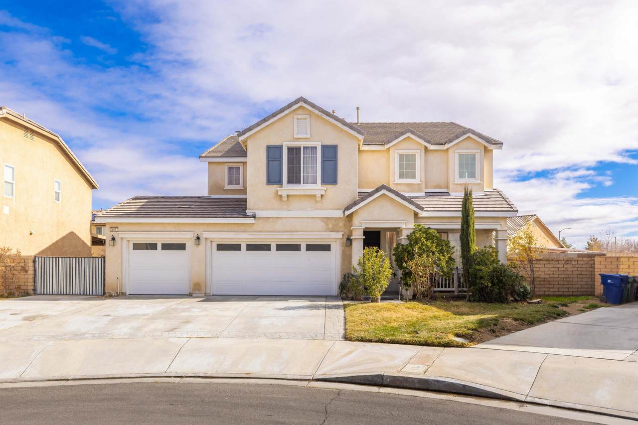 44816 Ruthron Avenue - Photo 1