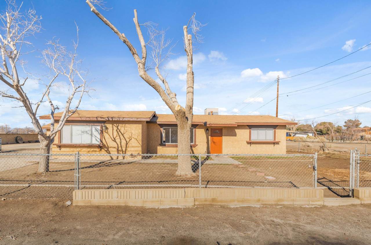 3065 Avenue H8 - Photo 1