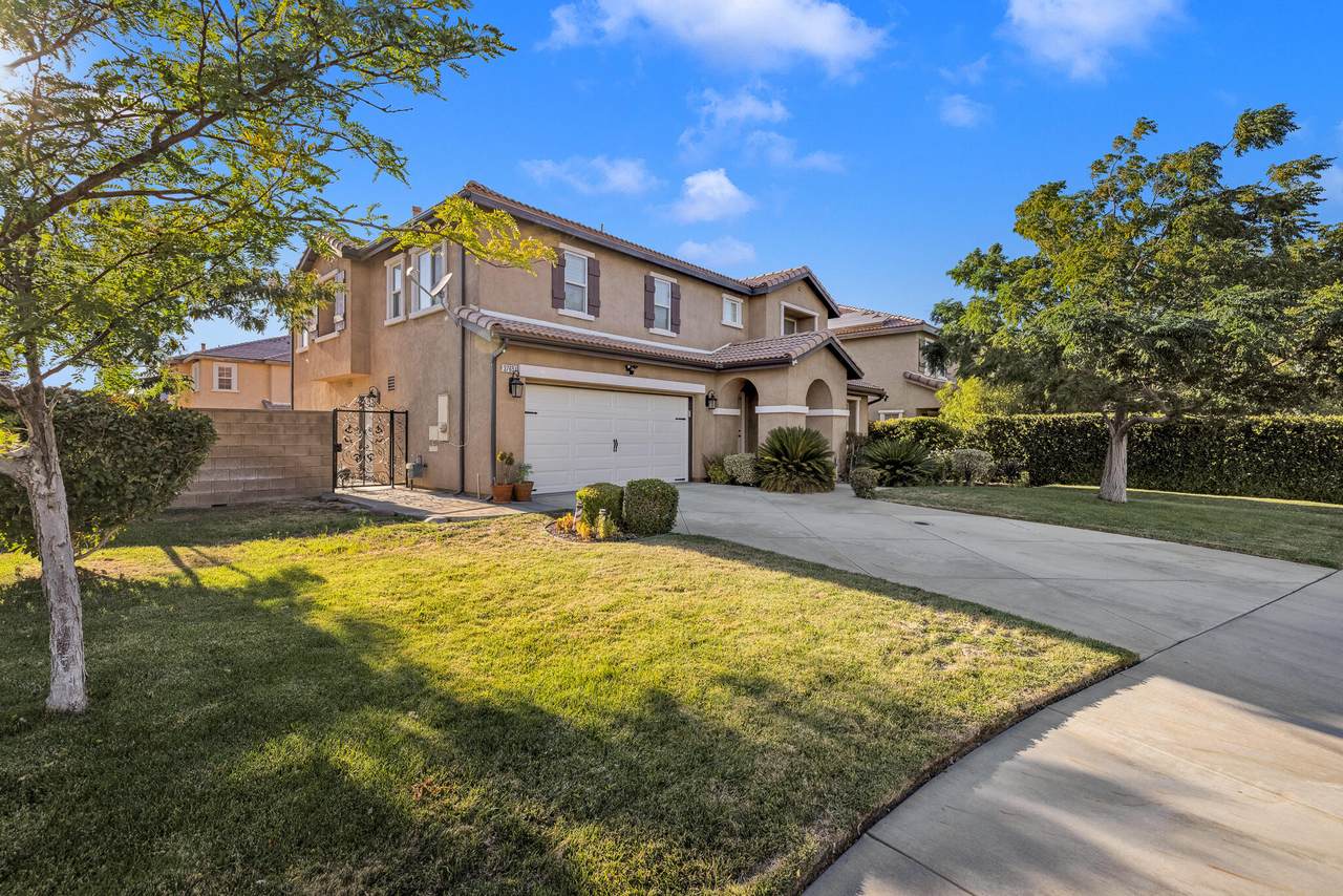 37651 Segovia Way - Photo 1