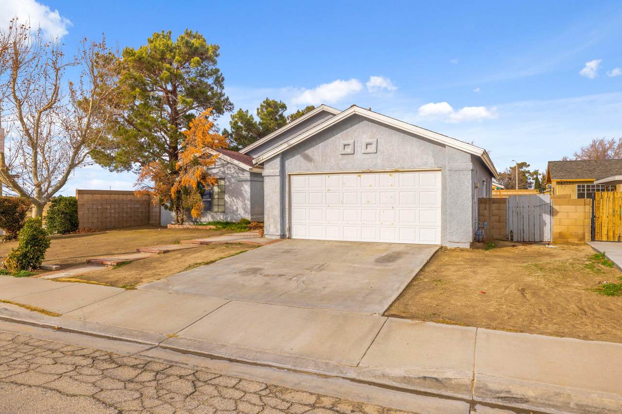 2503 Avenue J4 - Photo 1