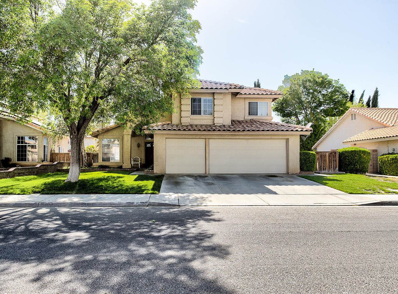44537 Tarragon Drive - Photo 1