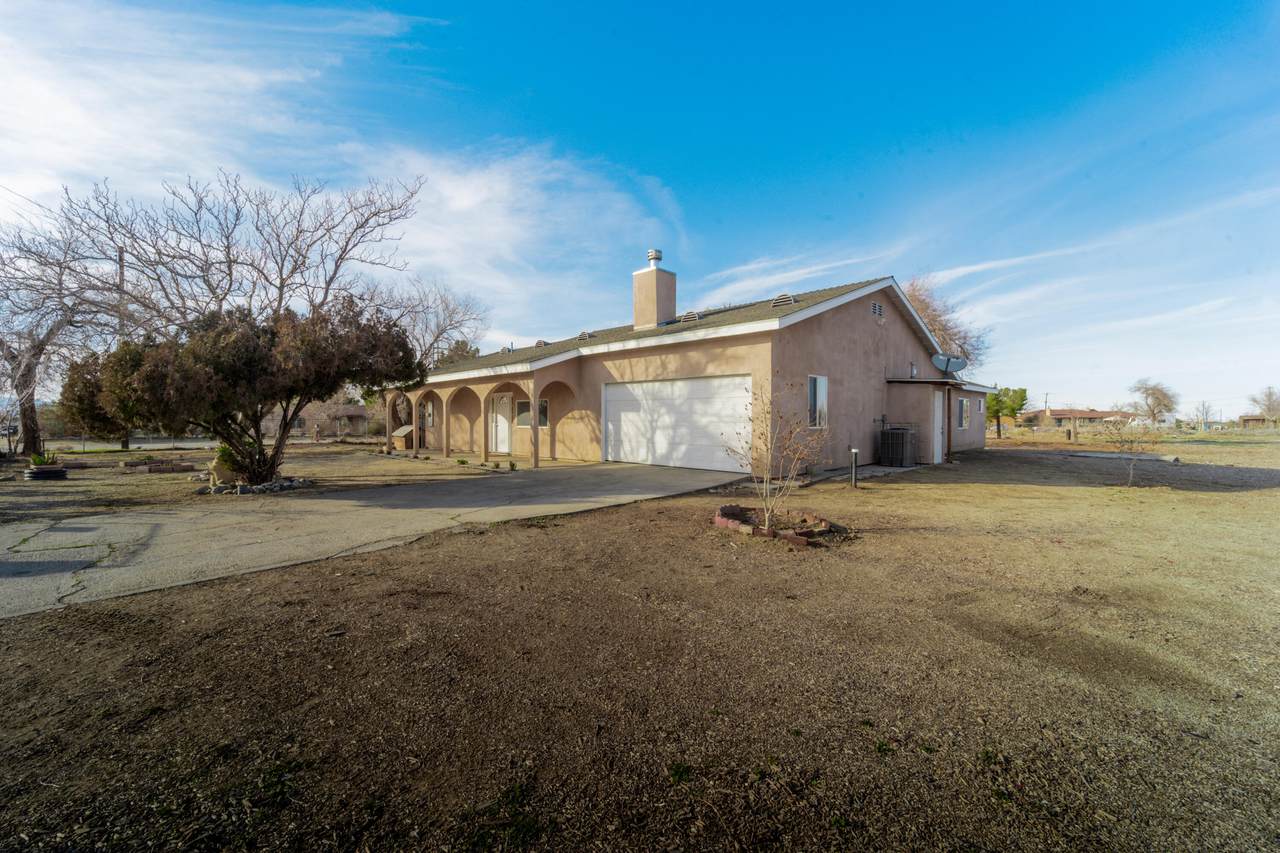 9515 E Avenue Q4 - Photo 1