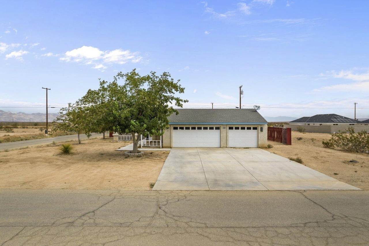 9301 Rea Avenue - Photo 1