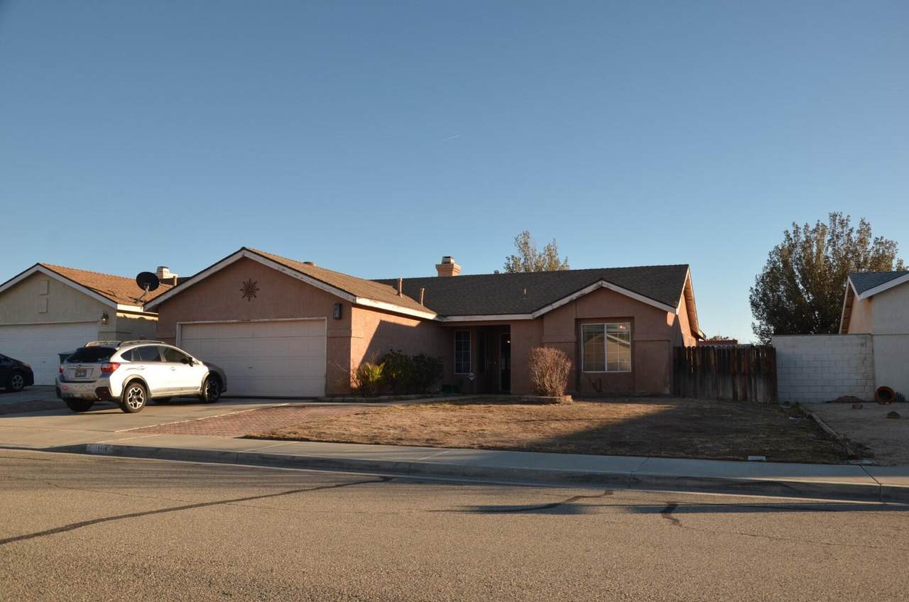 1116 Oakwood Lane - Photo 1