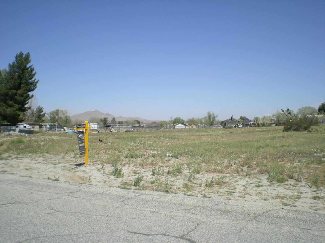 152nd E Street - Photo 1