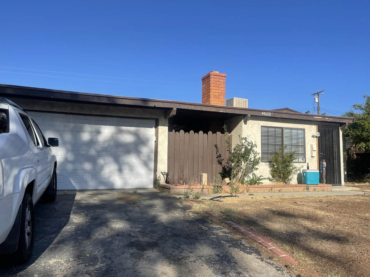 44628 Raysack Avenue - Photo 1