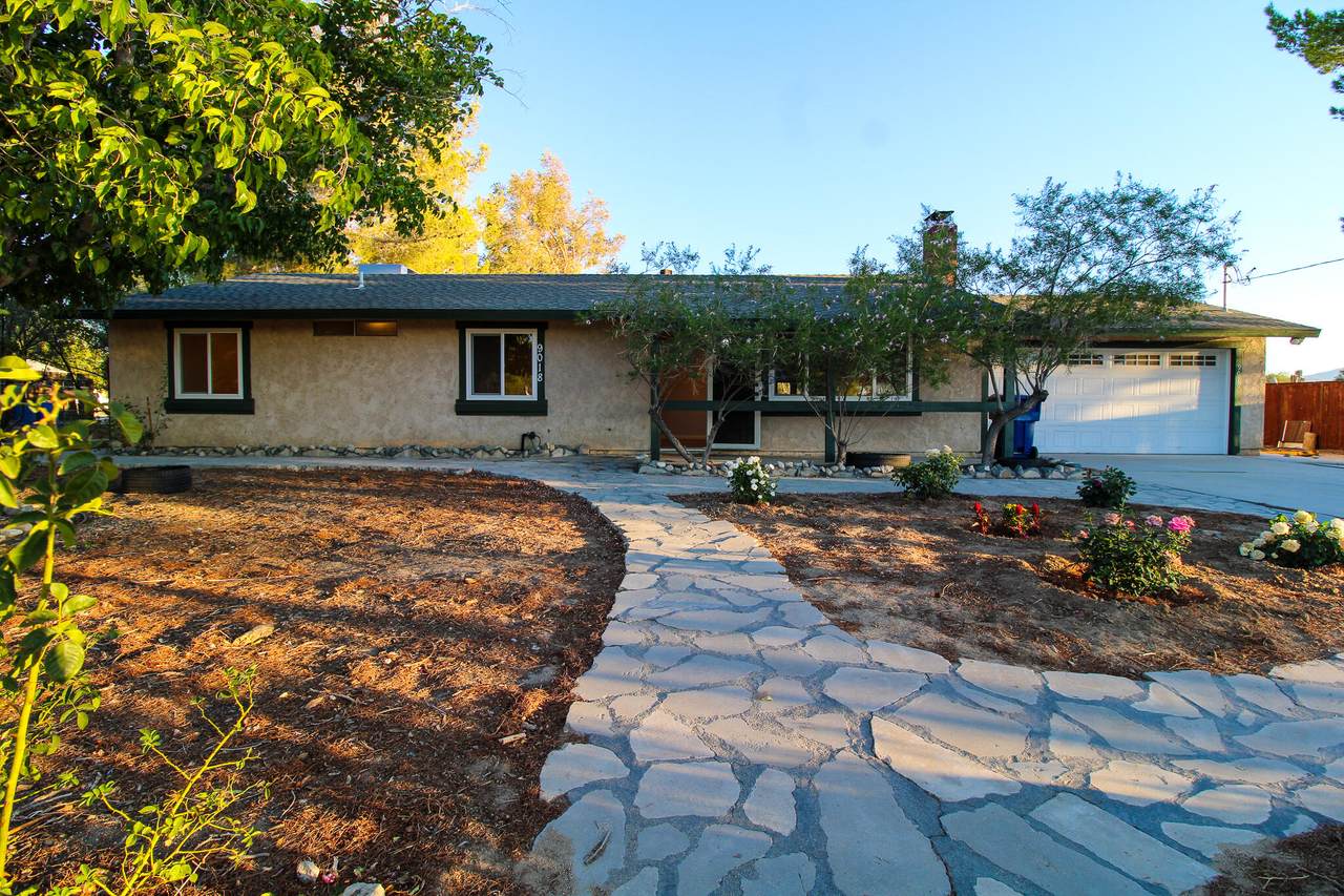 9018 Avenue T10 - Photo 1