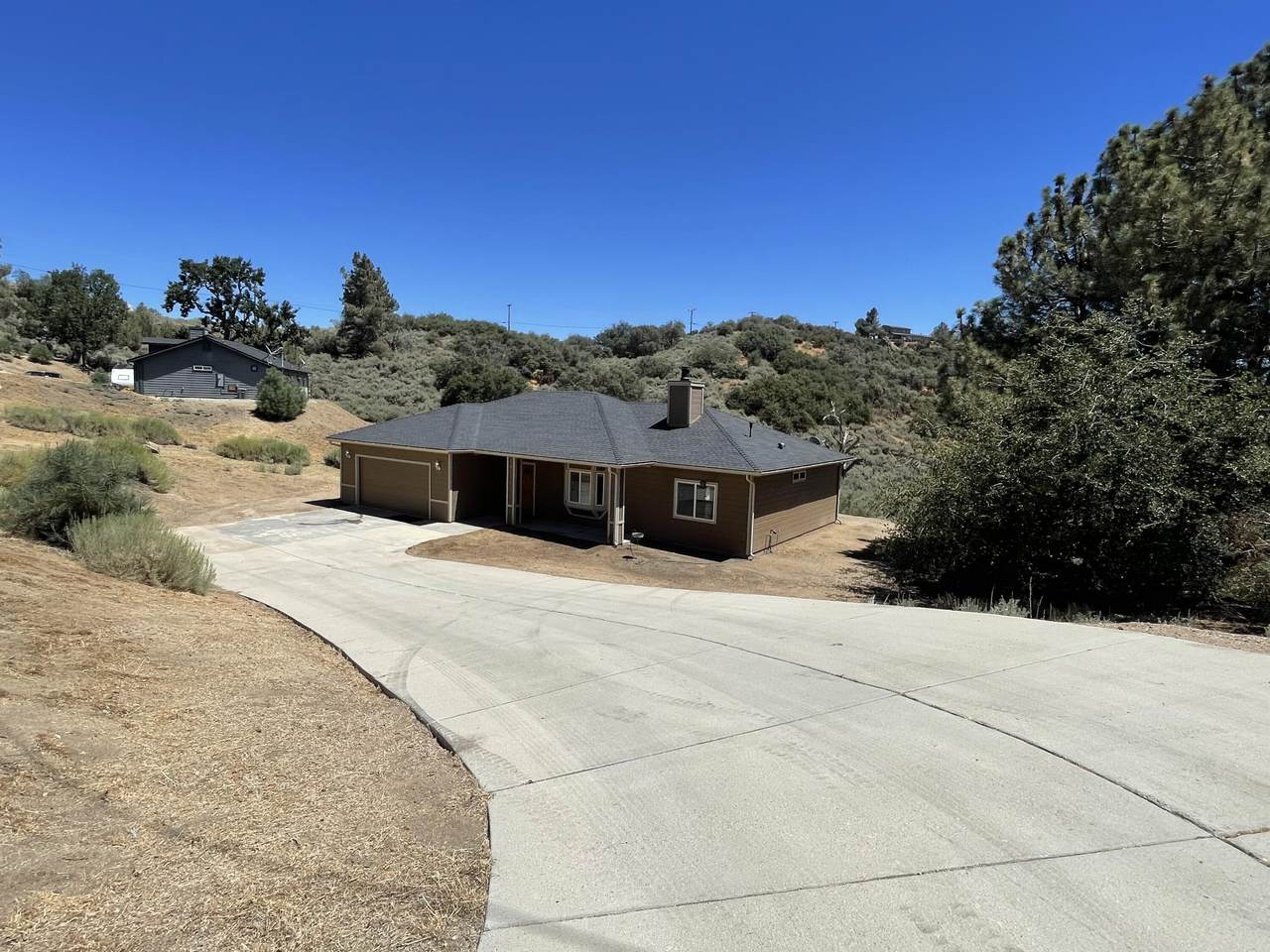 26380 Winchester Court - Photo 1