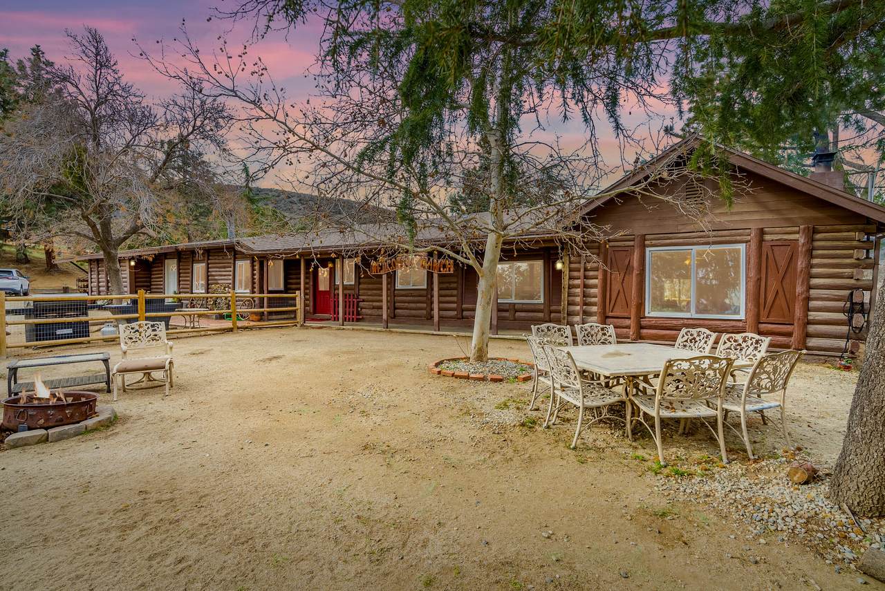 10156 Leona Avenue - Photo 1