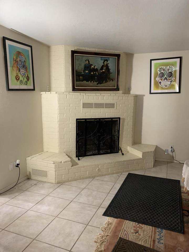 45027 Division Street - Photo 1
