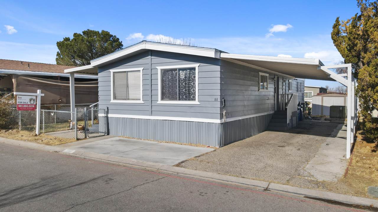 1301 Avenue I - Photo 1