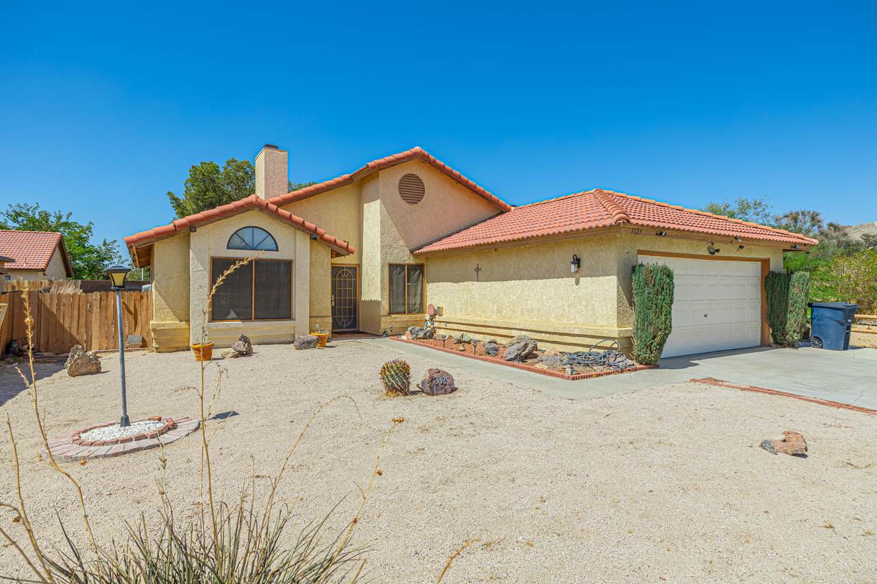 3325 Clark Street - Photo 1