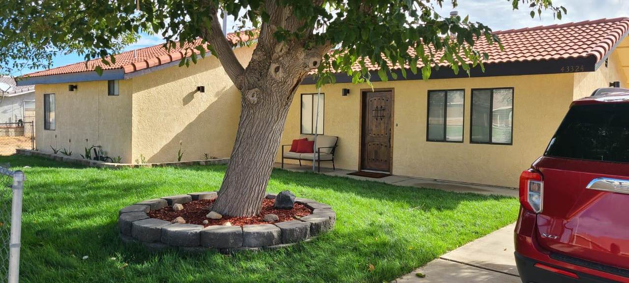 43324 45th Street - Photo 1